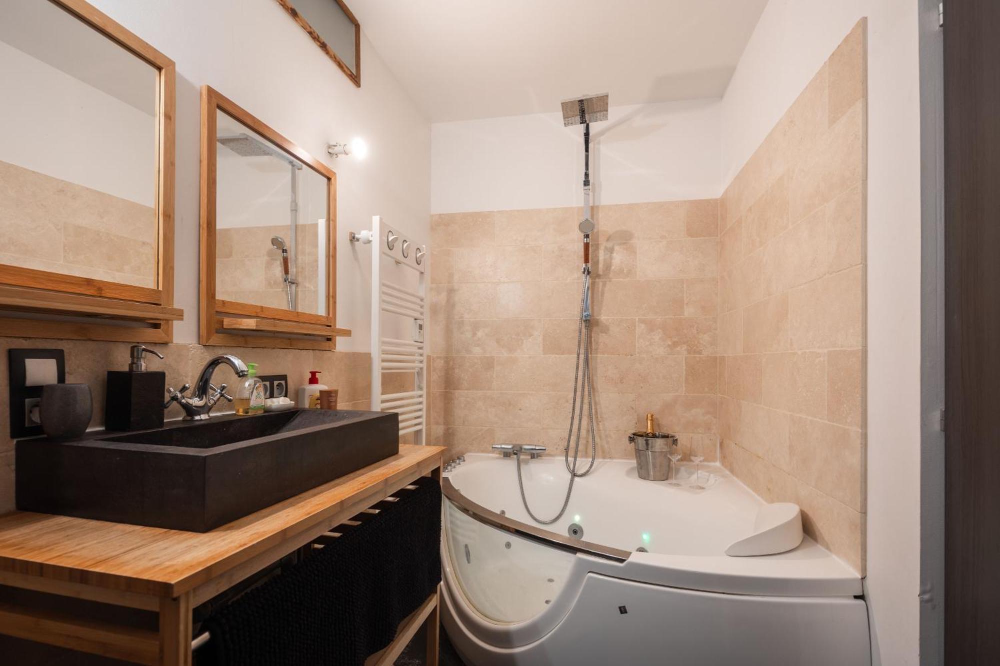 Appartement Spacieux Au Coeur D'Angers Etage 1 - 6 Personnes Esterno foto